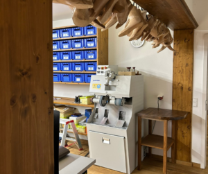 Schleifmaschine bei Living-Schuhs